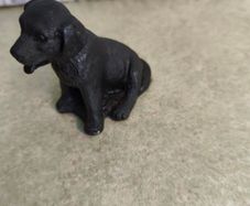 Vintage Antique Kingmaker Hand Carved welsh coal ornament labrador dog 10cm high