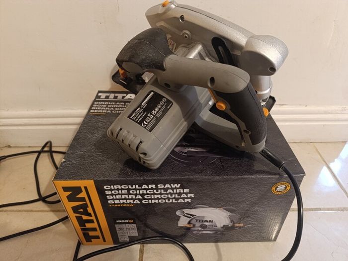 Electric Circular Saw Titan