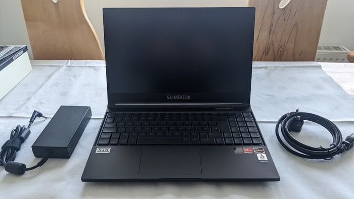 Slimbook Titan