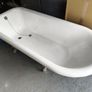 Freestanding cast iron roll-top clawfoot bath Image 3