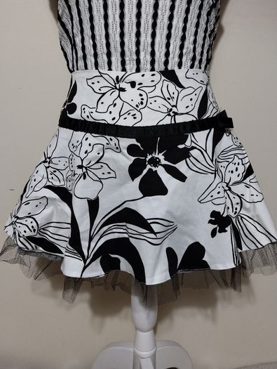 fabulous Ax Paris Black & White Skirt