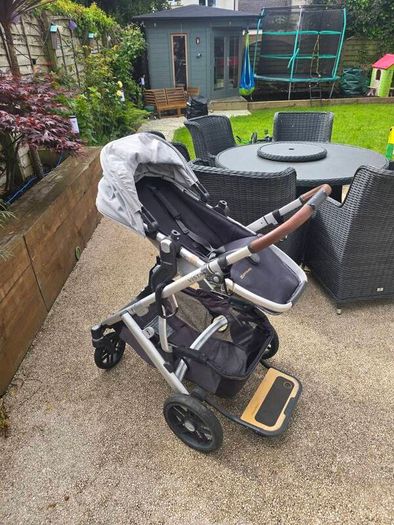 Uppa baby Vista V2 travel system