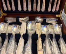 Newbridge Silverware 6 place cutlery set