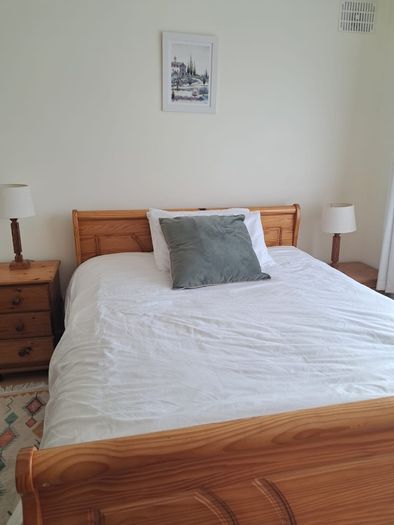 Solid pine king size sleigh bed