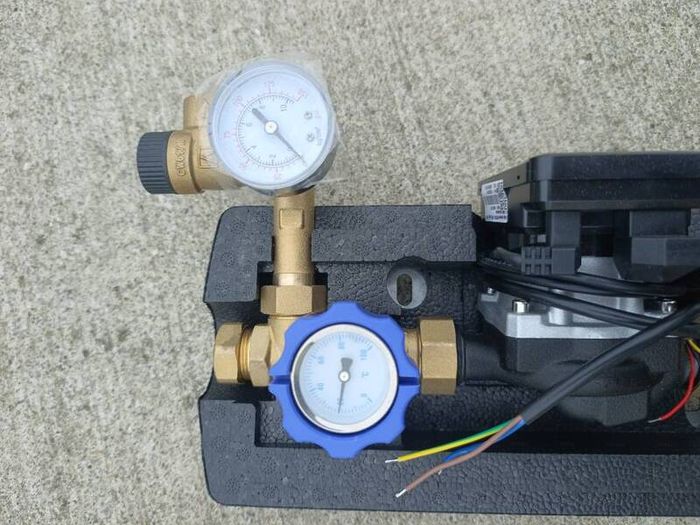 Thermal solar pumping station