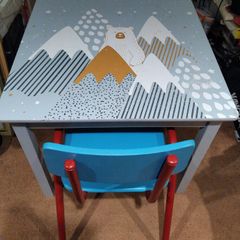 Sturdy Kids wooden table & wooden seat in steal frame