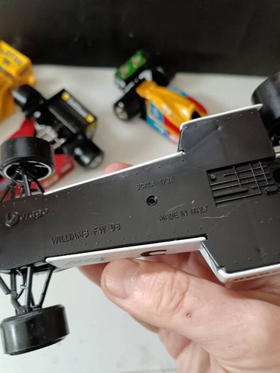 5 NOS Bburago 1/24 Grand Prix Cars