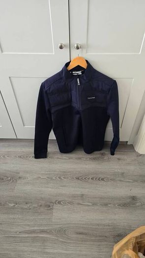 golf top Calvin Klein