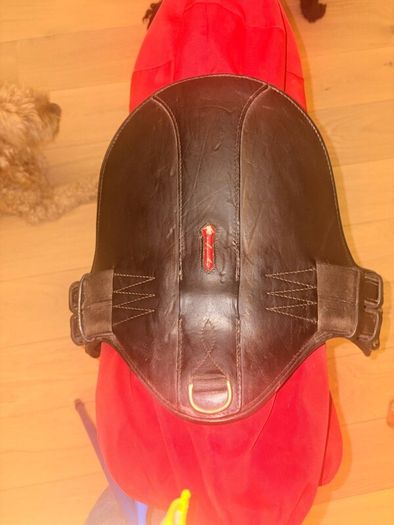 Equipe monoflap jumping saddle