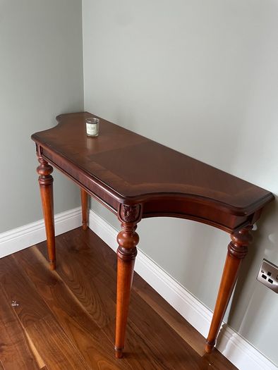 Elegant Mahogany Console  Hall Table