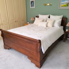 Classic King Size Sleigh Bed