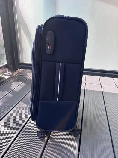Cabin Suitcase Samsonite Popsoda Spinner Cabin Suitcase. Blue.