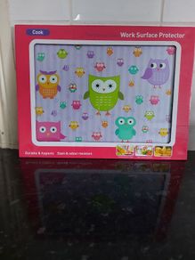 Colourful toughened glass chopping board