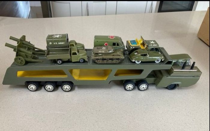 Tin Toy Nomura Army Combat Carrier