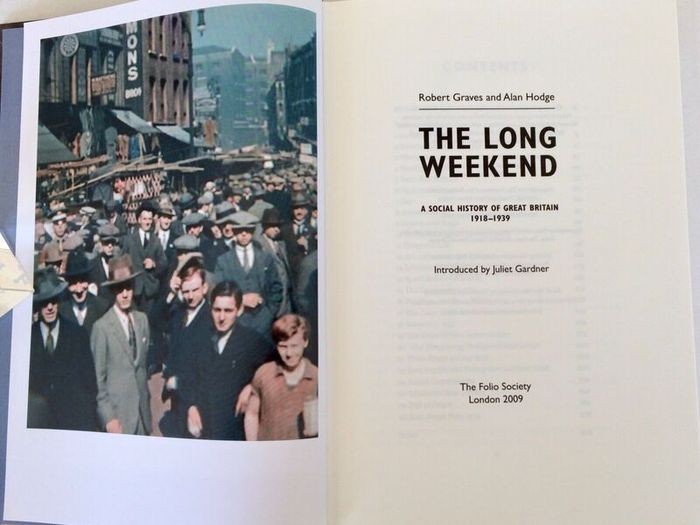 The Long Weekend - Robert Graves & Alan Hodge. Folio Society 2009