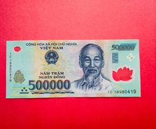 Vietnam.  500,000 . Dong. 2018  Pick 124 Polymer Plastic   Uncirculated.