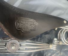 Brooks B33 men's saddle