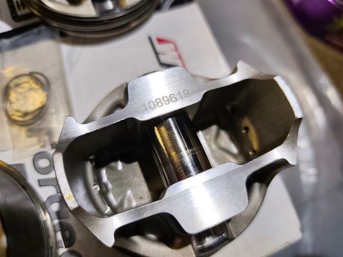 Wiseco Forged Stroker Pistons 10.5:1 2ZZ-GE Lotus Toyota ZZT231 Celica / Corolla