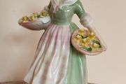 Vintage Royal Doultot porcelain figurine DAFFY DOWN DILLY. Mint condition.