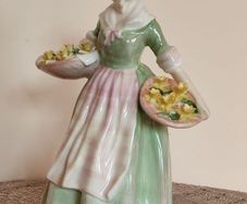 Vintage Royal Doultot porcelain figurine DAFFY DOWN DILLY. Mint condition.