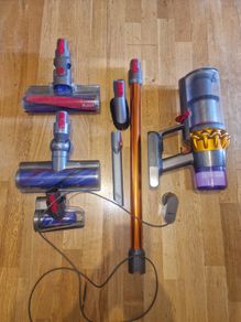 Dyson V15 Absolute