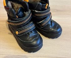 Real leather warm winter boots kids size 23eu