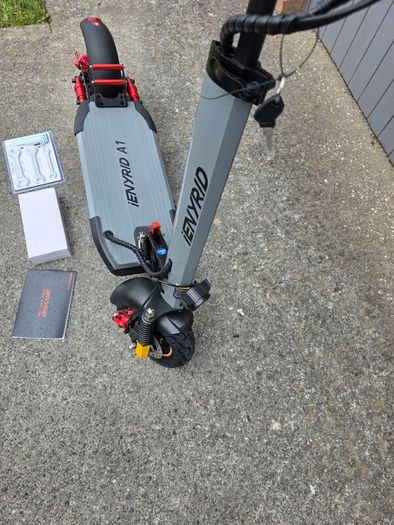 electric scooter , brand new , 6 months warranty, ienyrid  A1