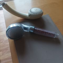 2 Shower heads