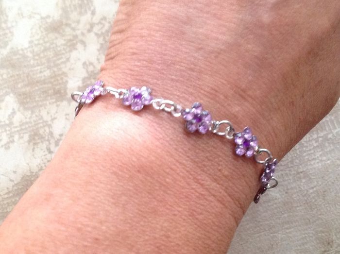 Pretty Vintage Flower  Bracelet