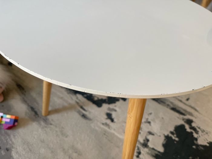 kids table and chair