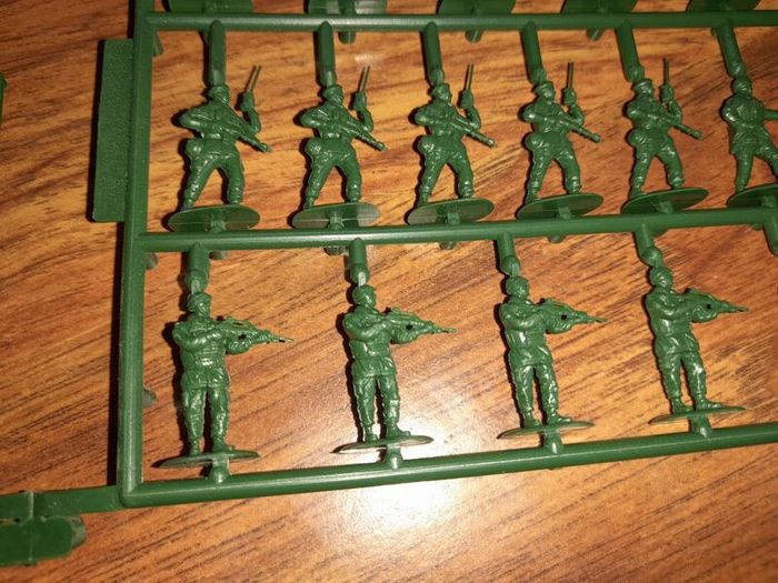 Revell German Crisis Forces 1:72