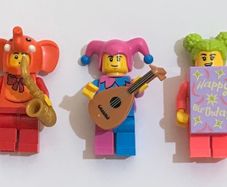 3x Lego birthday mini figures