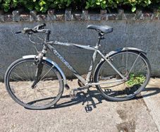 Trek Hybrid mens bike