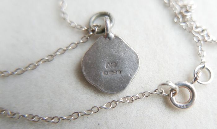 Vintage Sterling Silver .925 Azuni Pendant and Necklace - Full Hallmark length 18" - 3,2g