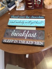 Signs funny