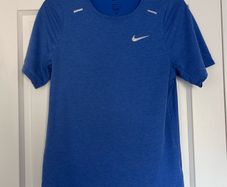 Nike Men's Dri-FIT Short-Sleeve Running Top