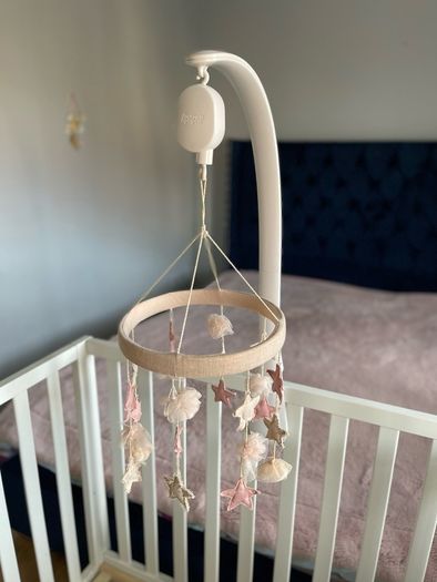 mamas and papas cot mobile