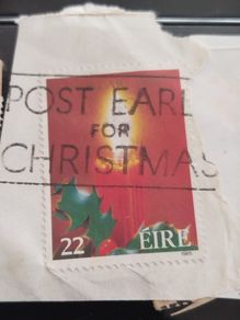 Ireland 1985 Christmas Stamp - Eire 22p Candle & Holly