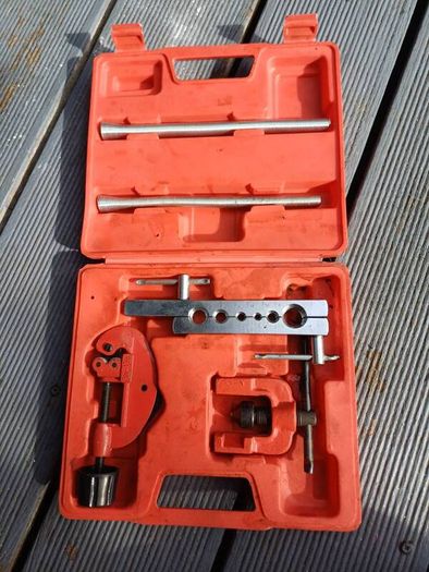 Flaring and Pipe Cutting Tool Kit