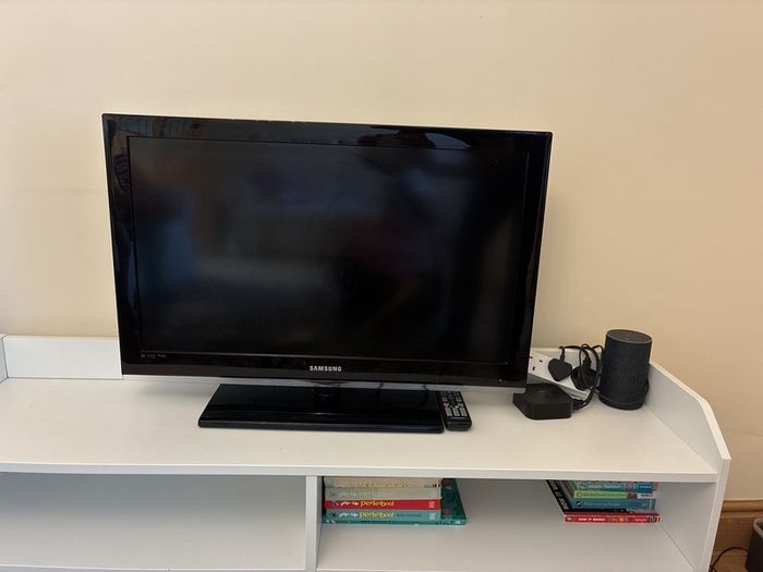 42' Samsung TV