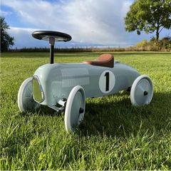 Magni Classic Racer Ride-On Car