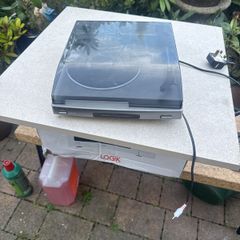 vinyl player