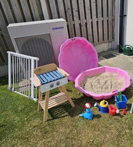 Sand pit, garden toys, stair gate