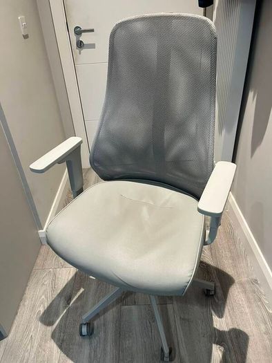Ikea Matchspel Gaming Chair - White