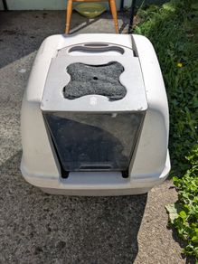 Cat litter box large