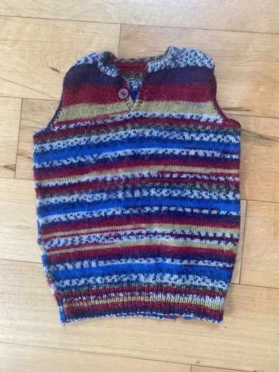 Real wool hand knitted tank top 3-5 years