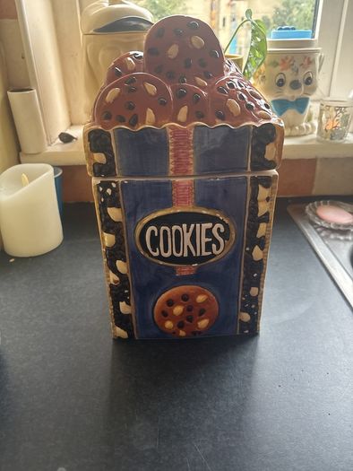 Rayware cookie's jar