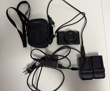 Sony RX100 II Mk2 - incl. 4 batteries, 2 chargers, 64gb SD card