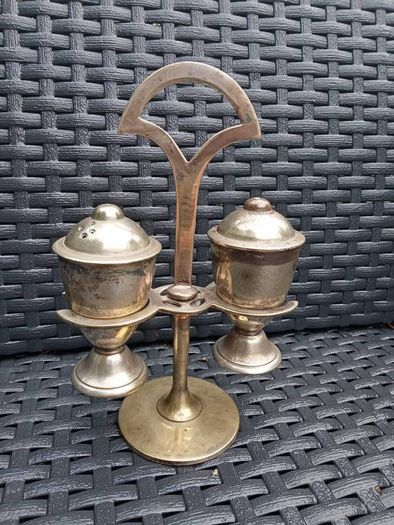 Vintage Salt/Pepper Shaker in Stand