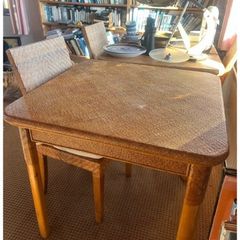 table & chairs